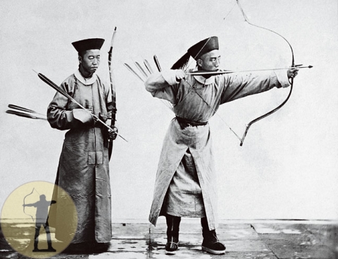 Chinesische Bogenschützen, Peking, Photographie von John Thomson, 1872, Chinesische Nationalbibliothek, Peking, China
